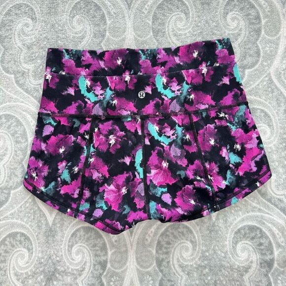 Womens Lululemon Wunder Short - Picture 2 of 4